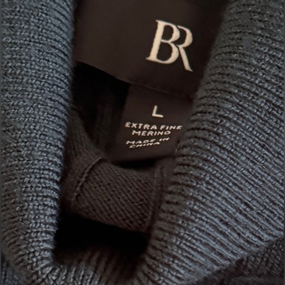 Banana Republic NWOT Merino Wool Turtleneck Sweater - Picture 7 of 7